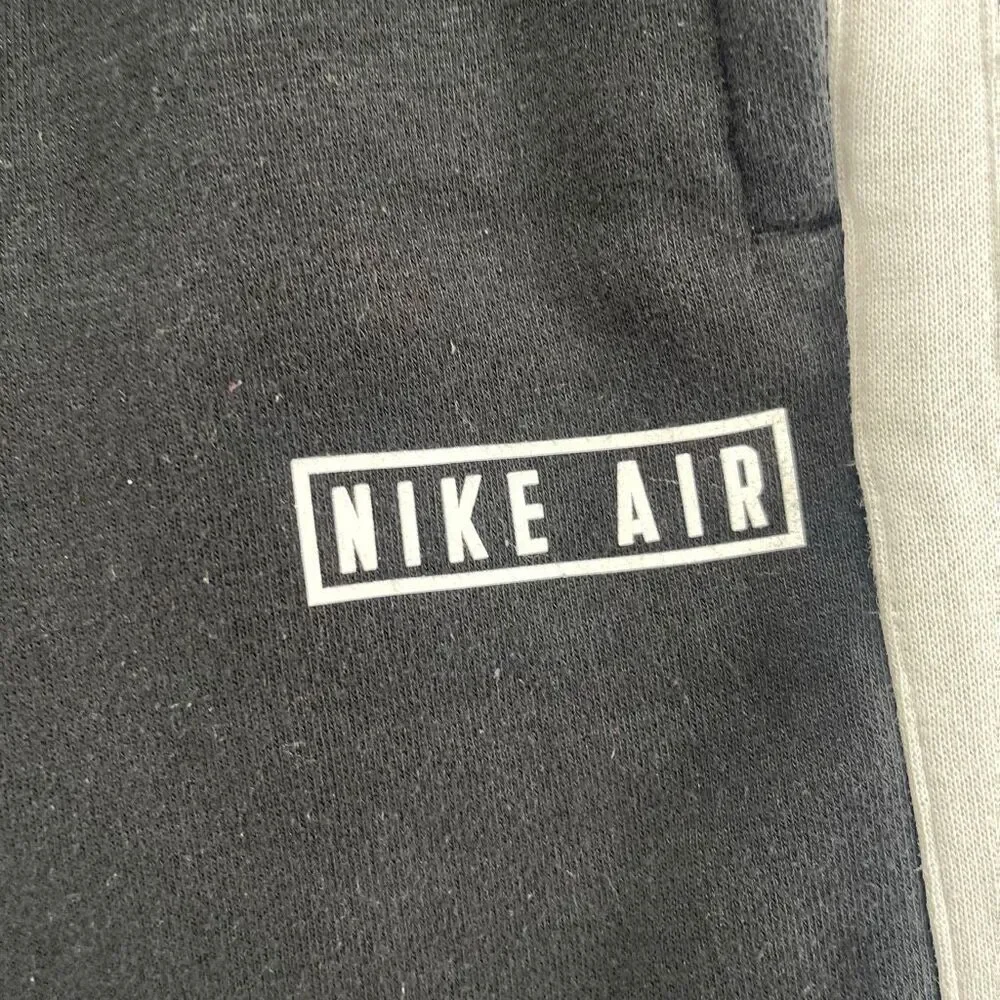 Nike Air Boys Fleece Sweat Shorts Size 6/7 Pull-On Cotton Blend Black